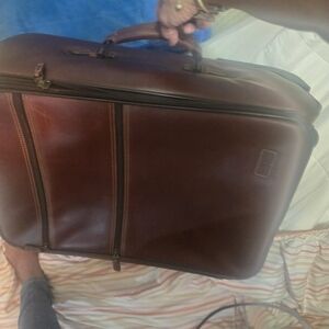 Elegant Brown Leather Men's Bag